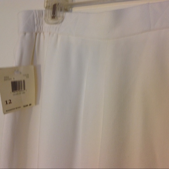 🎈NWT white pants - Picture 2 of 6